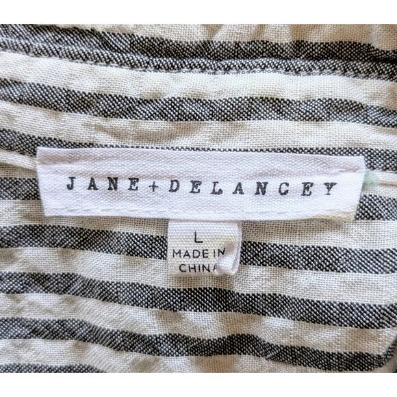 Jane & Delancey Button Down Top Large Gray White Stripe Roll Tab Sleeve Crinkle - Picture 9 of 11